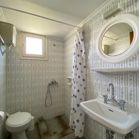 Отель Helliniko (adults Only) 2*