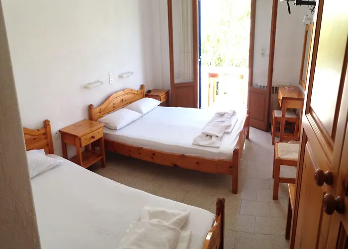 Helliniko (adults Only) 2* Parikia (Paros)